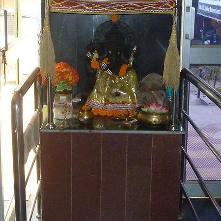 Hotel Nirmal Inn Bhubaneswar Buitenkant foto