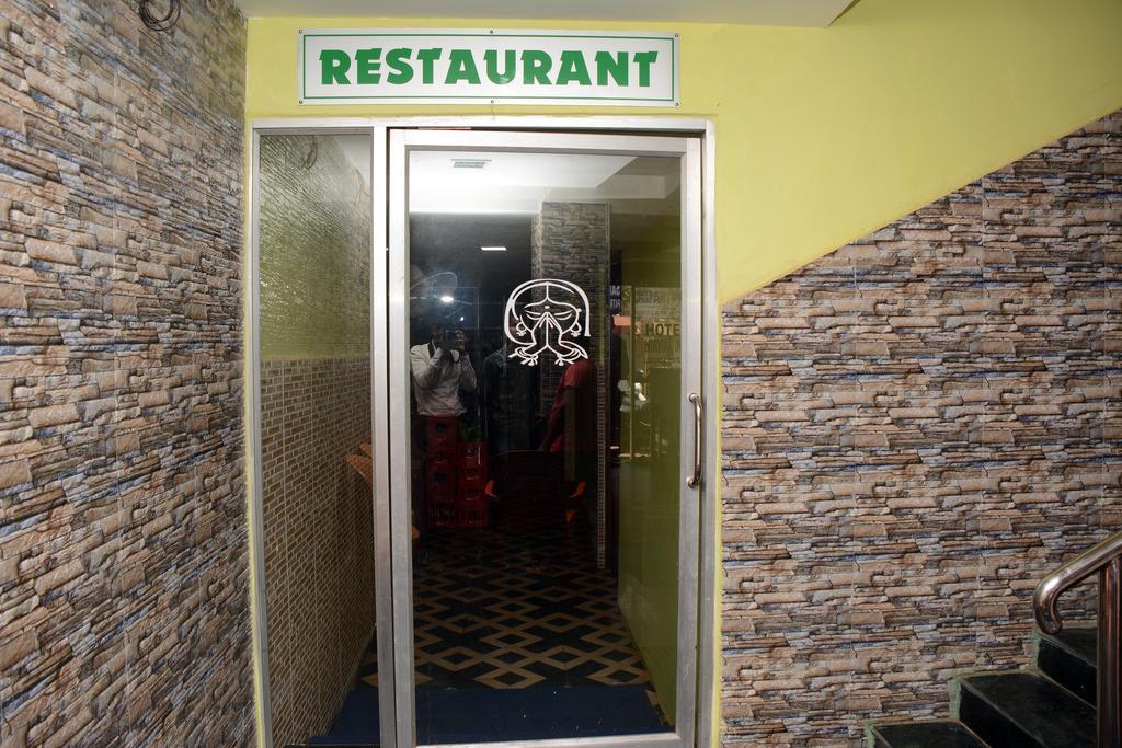 Hotel Nirmal Inn Bhubaneswar Kamer foto