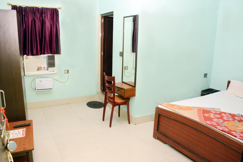 Hotel Nirmal Inn Bhubaneswar Kamer foto