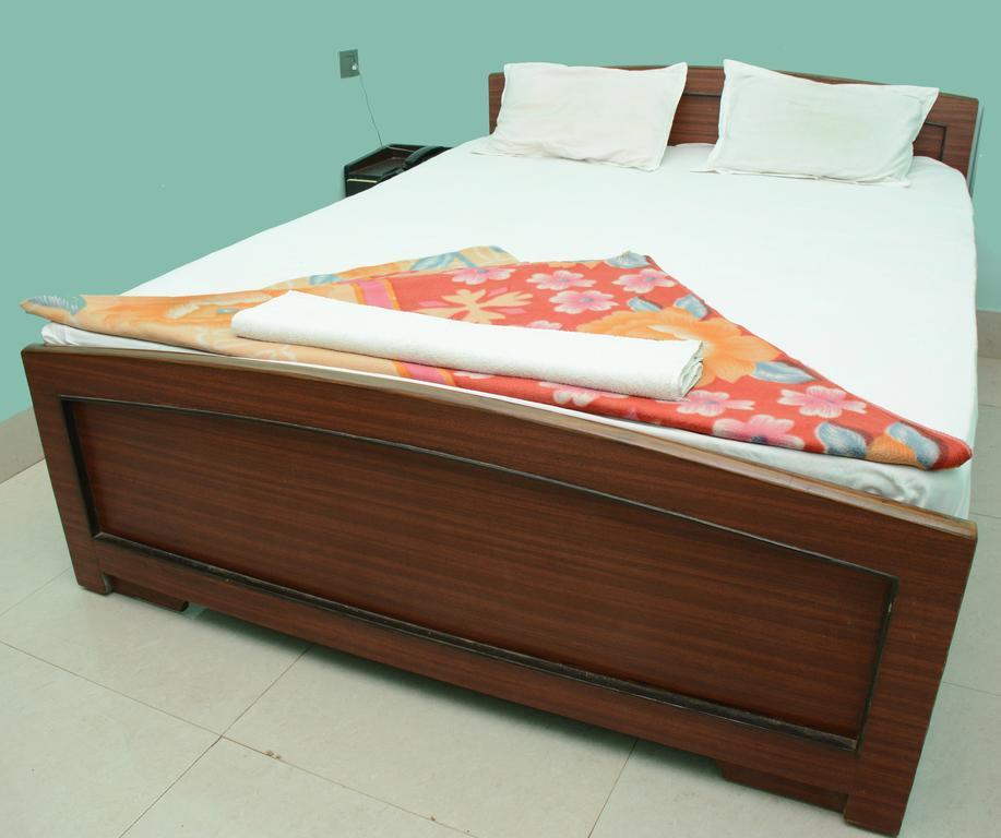 Hotel Nirmal Inn Bhubaneswar Kamer foto