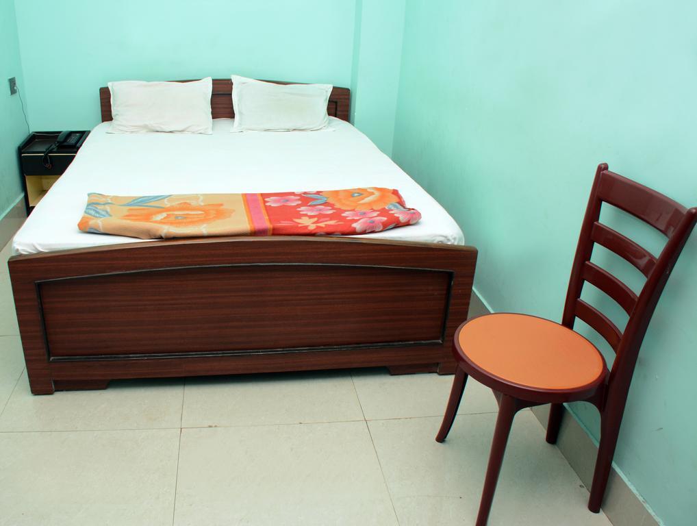 Hotel Nirmal Inn Bhubaneswar Kamer foto