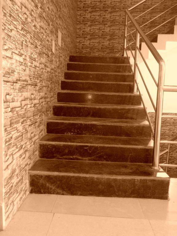 Hotel Nirmal Inn Bhubaneswar Buitenkant foto