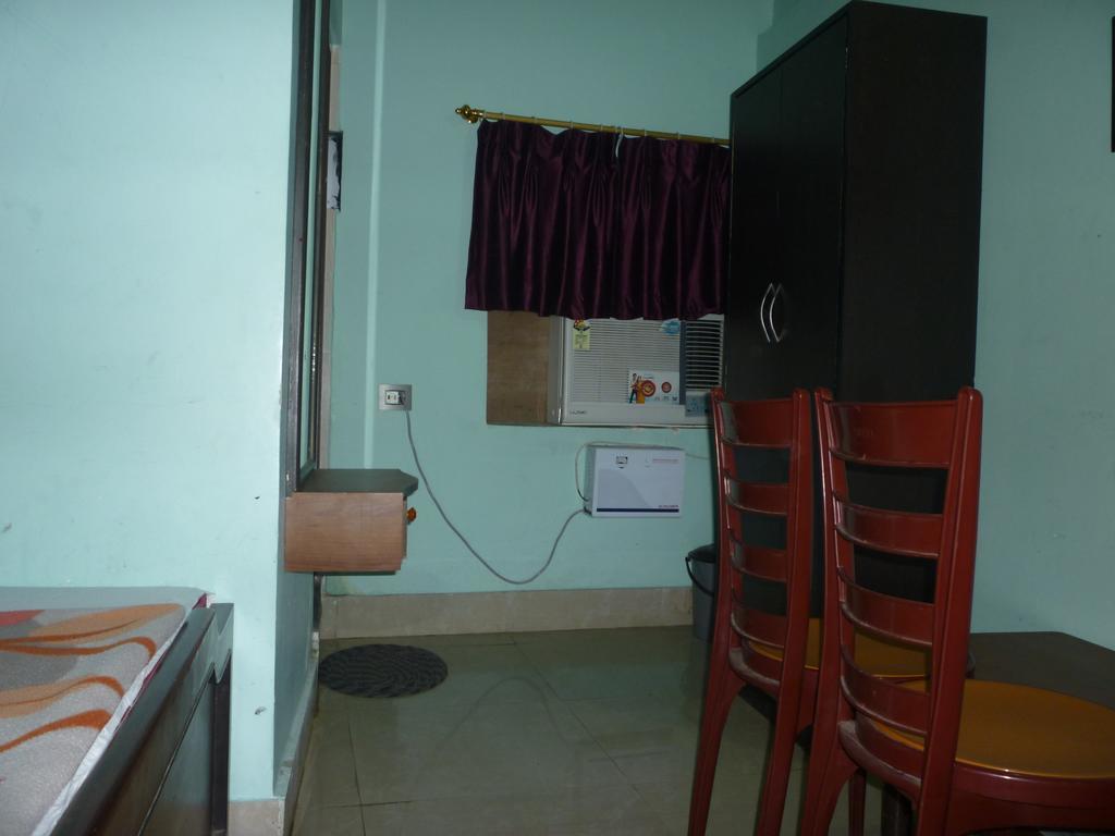 Hotel Nirmal Inn Bhubaneswar Kamer foto