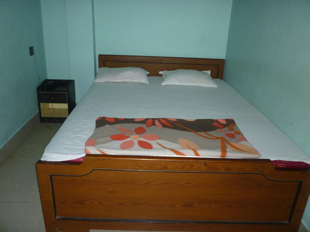 Hotel Nirmal Inn Bhubaneswar Kamer foto