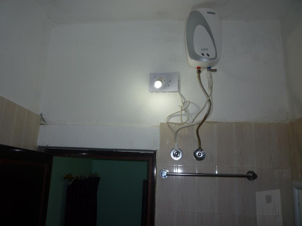 Hotel Nirmal Inn Bhubaneswar Buitenkant foto